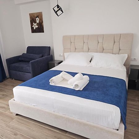 Ardit Seaside Rooms Саранда Екстер'єр фото