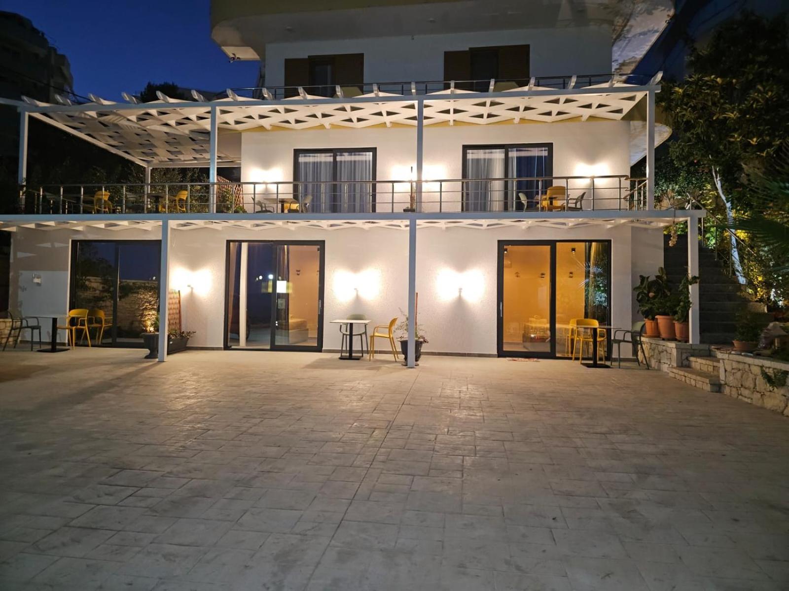 Ardit Seaside Rooms Саранда Екстер'єр фото
