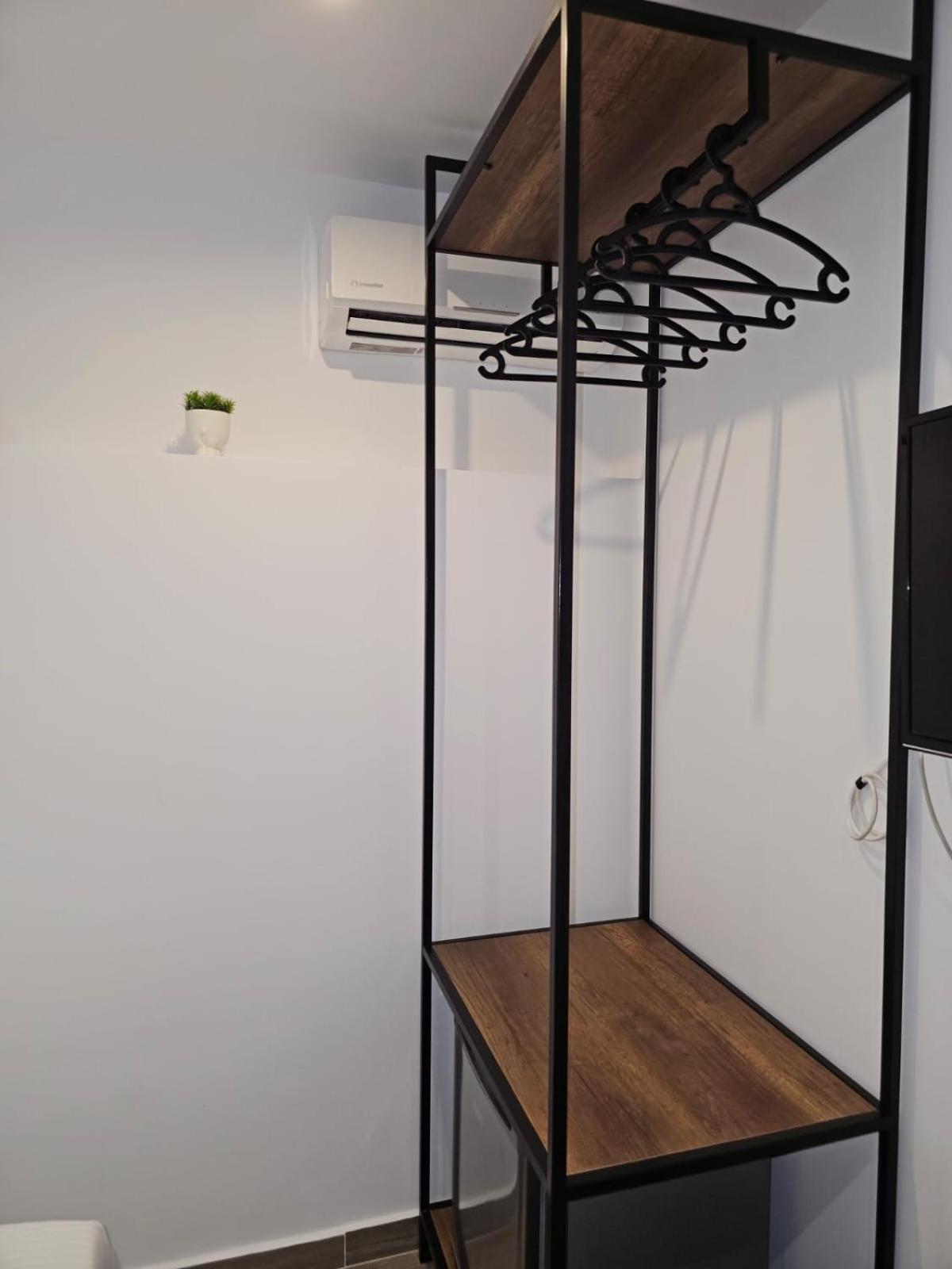 Ardit Seaside Rooms Саранда Екстер'єр фото