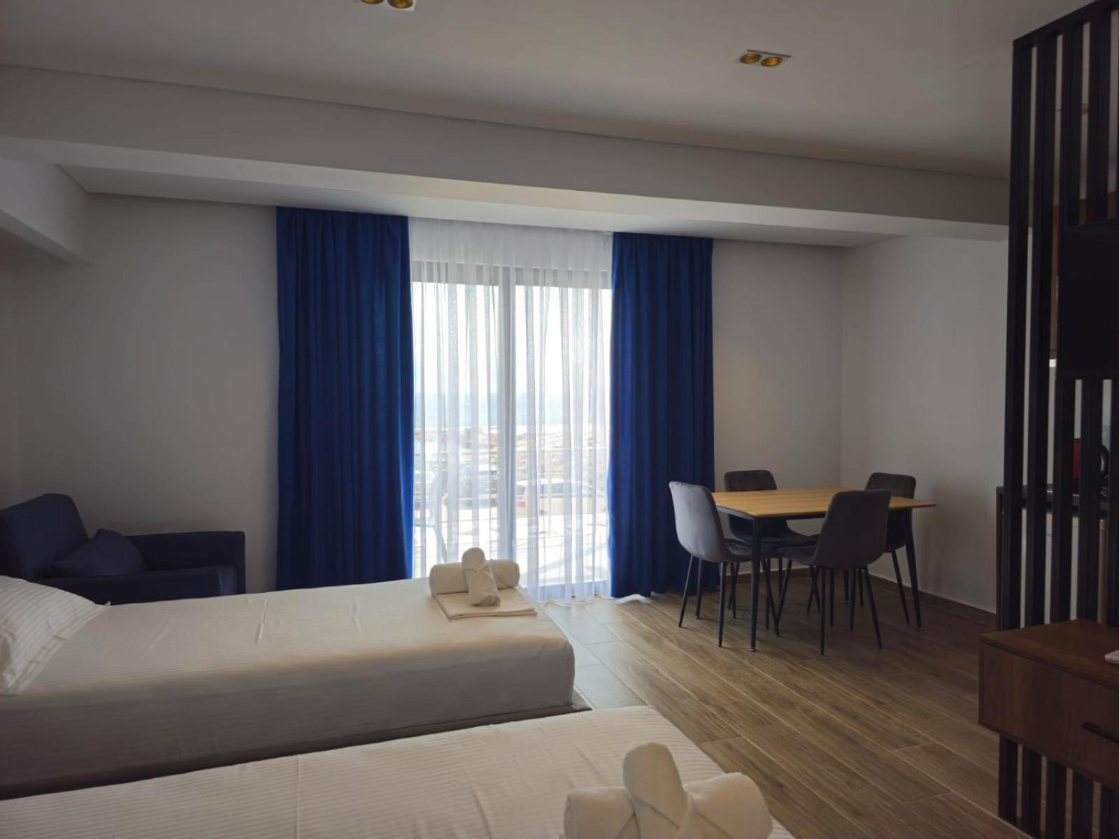 Ardit Seaside Rooms Саранда Екстер'єр фото