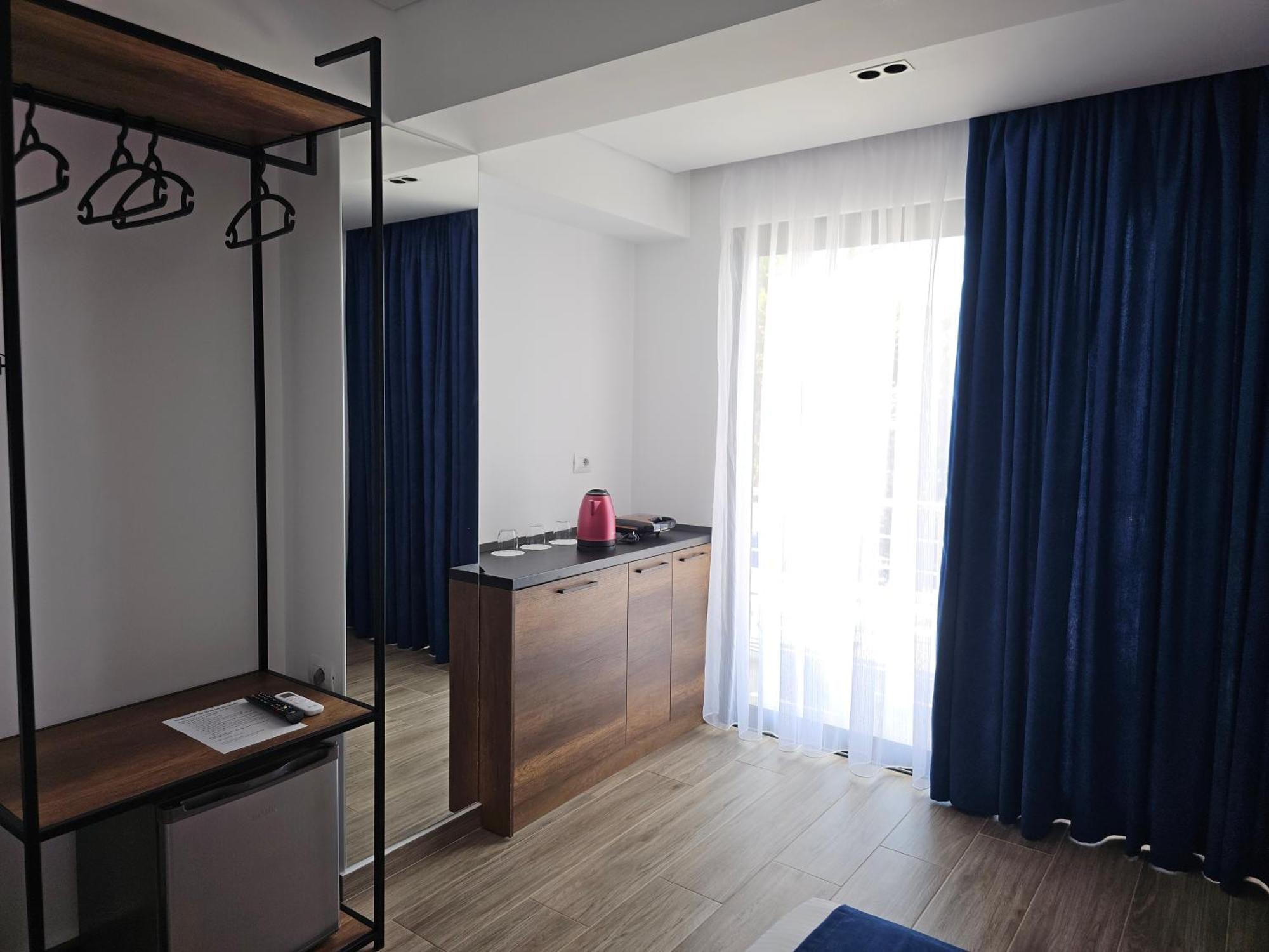 Ardit Seaside Rooms Саранда Екстер'єр фото