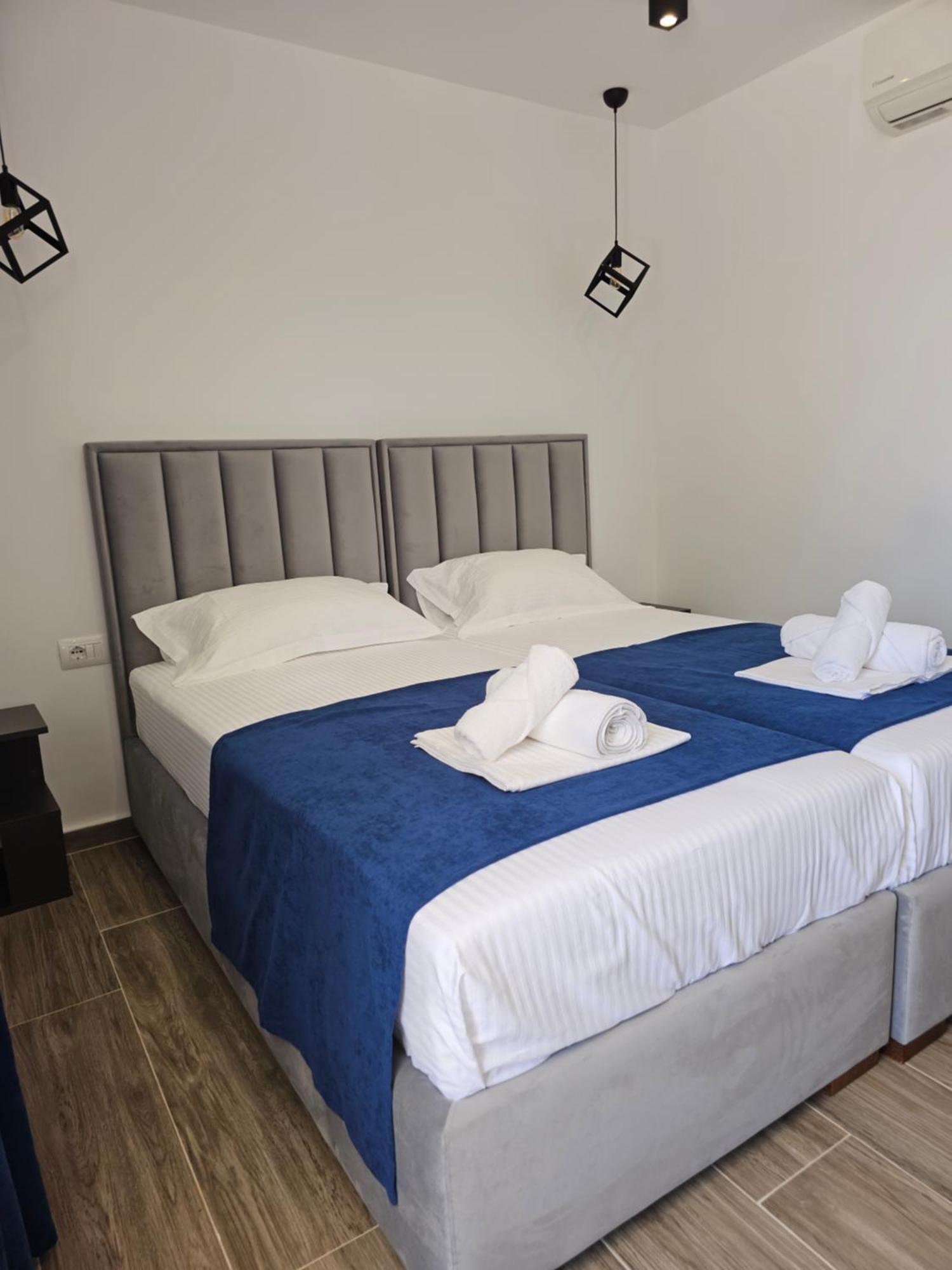 Ardit Seaside Rooms Саранда Екстер'єр фото