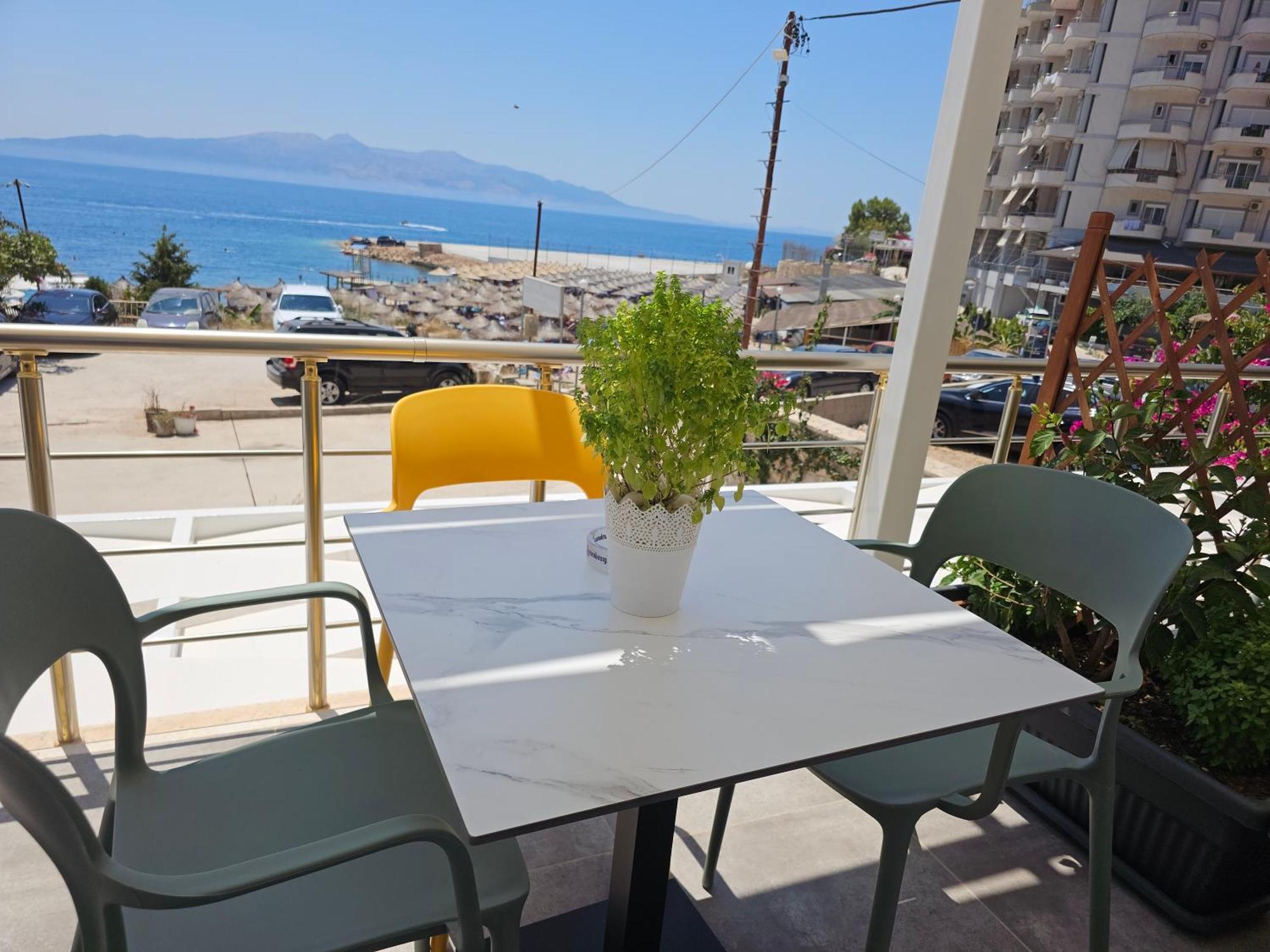 Ardit Seaside Rooms Саранда Екстер'єр фото
