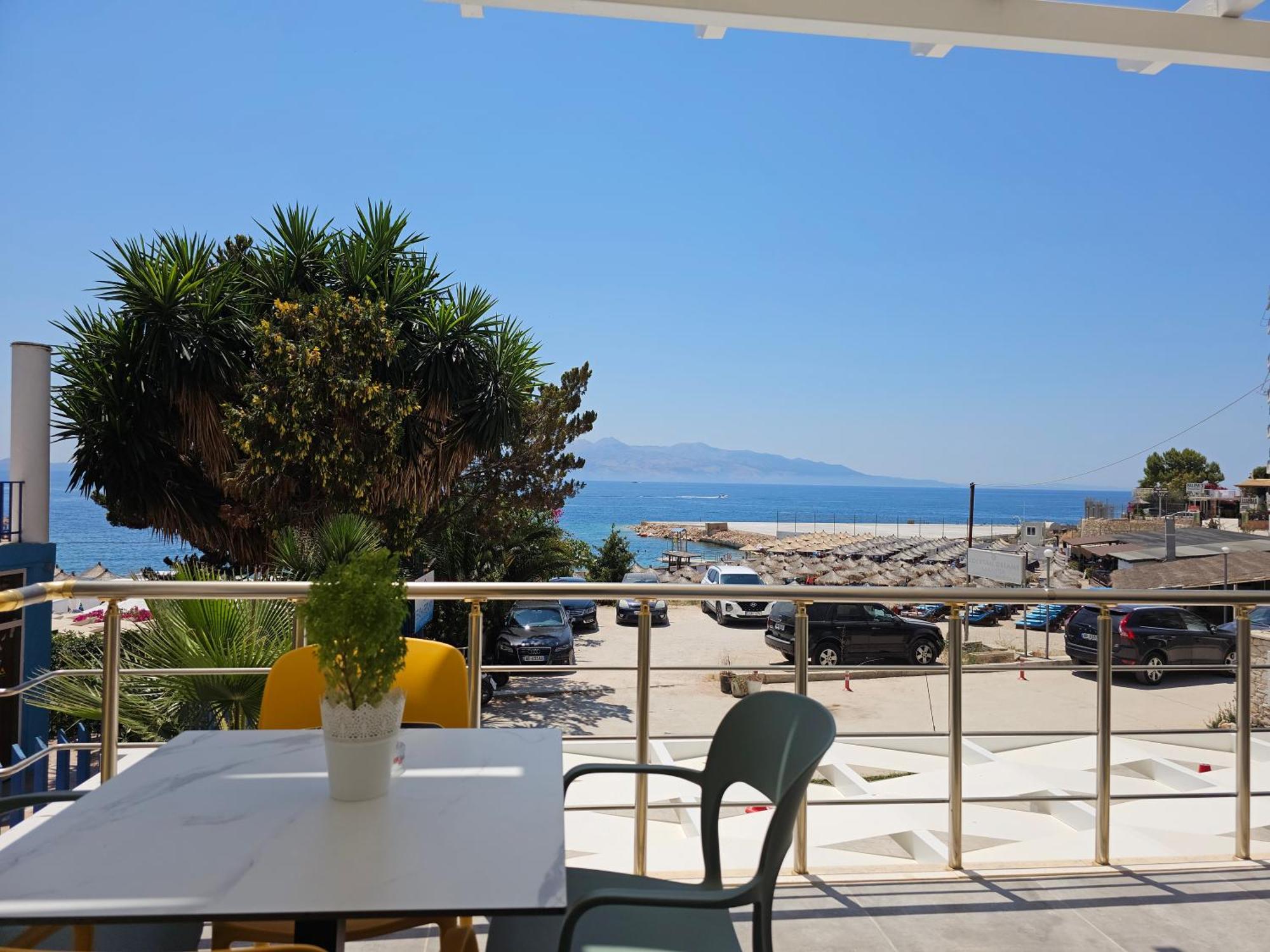 Ardit Seaside Rooms Саранда Екстер'єр фото